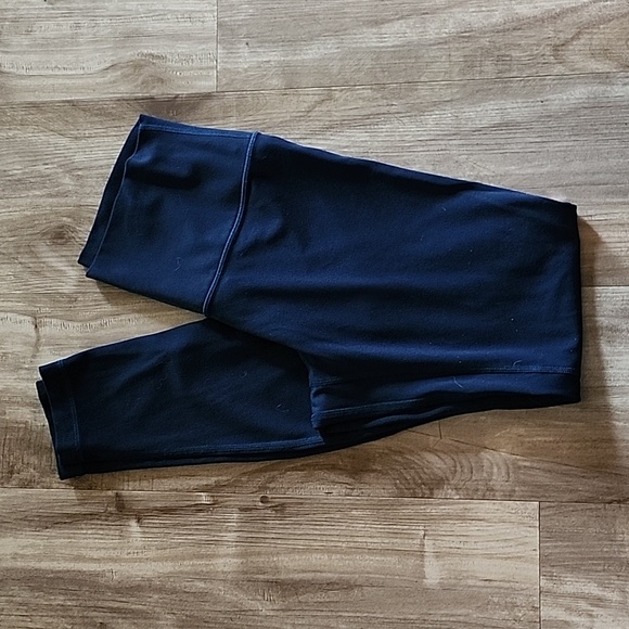 Lululemon navy blue leggings - Picture 1 of 9